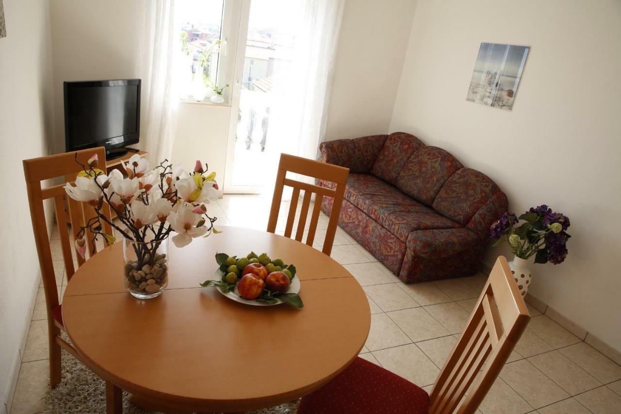Villa Marica Vodice Exterior photo